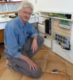 bei der Netzwerk-Montage